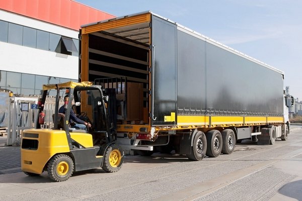 Как организовать перевозку грузов