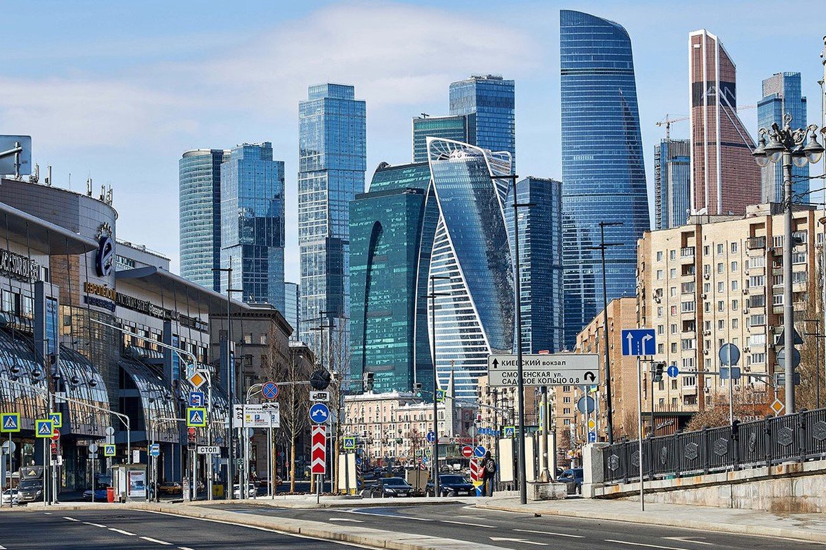 Экономика москвы вакансии. Москва Сити 2023. Москва Сити 2023 сейчас. Москва Сити фото 2023 года. Москва экономический центр.